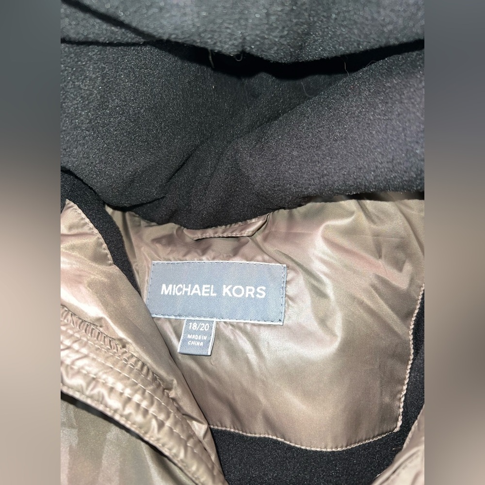 Michael Kors Puffer Coat Youth XXL Size 18/20 - NEW WITH TAGS - Picture 4 of 7